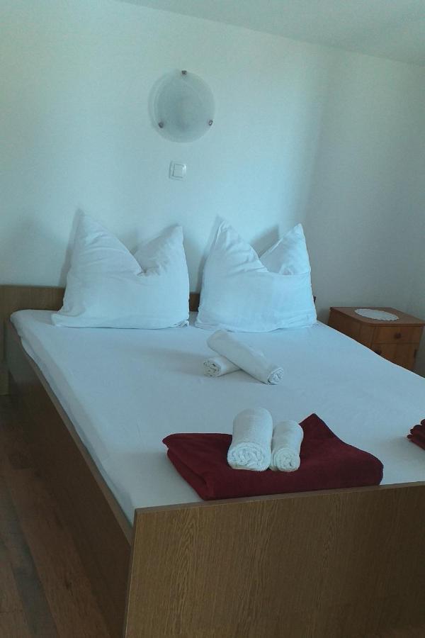 Apartments By The Sea Dramalj, Crikvenica - 2376 ภายนอก รูปภาพ