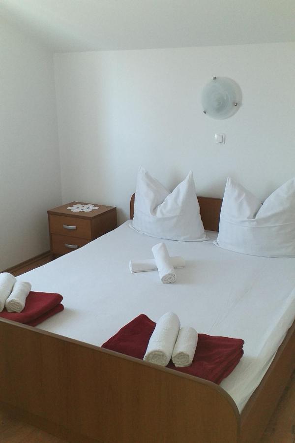 Apartments By The Sea Dramalj, Crikvenica - 2376 ภายนอก รูปภาพ