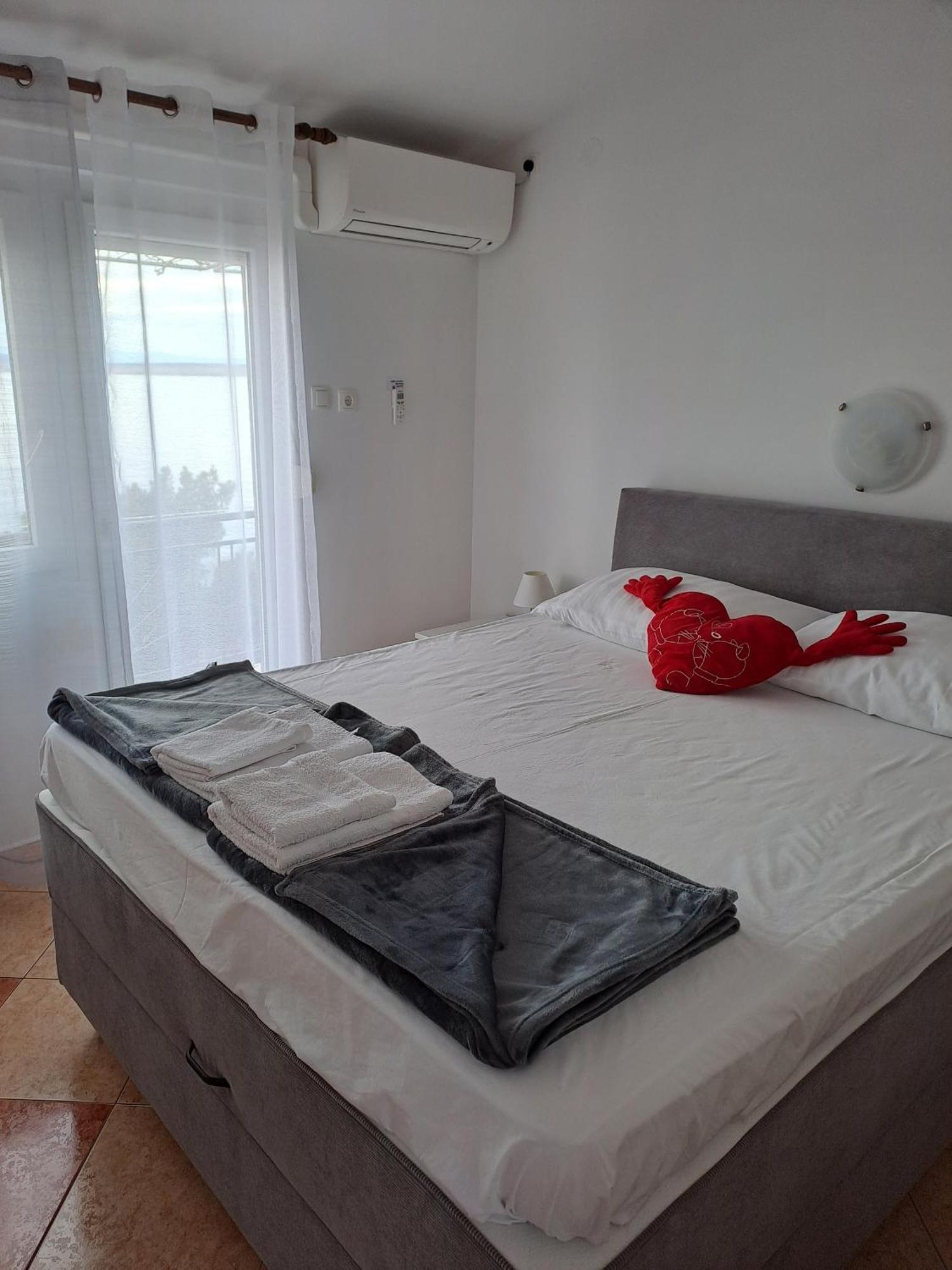 Apartments By The Sea Dramalj, Crikvenica - 2376 ภายนอก รูปภาพ